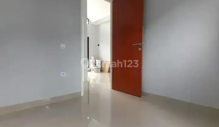 Rumah siap huni  shm Bebas banjir tidak dilalui sutet Cibubur 6