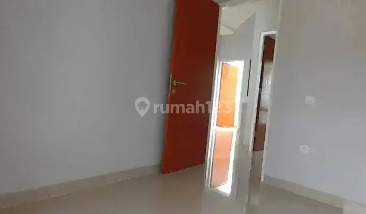 Rumah siap huni cibubur  shm Bebas banjir tidak dilalui sutet 7