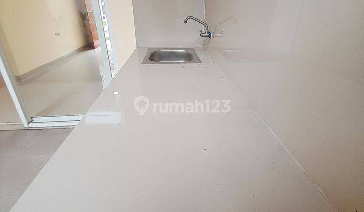 Rumah semi 2lantai lokasi dekat Exit Tol cimanggis Surat SHM 8