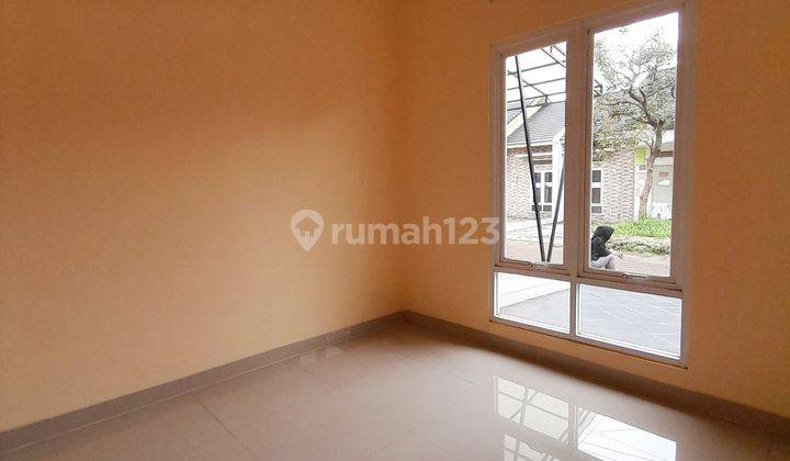 Rumah semi 2 lantai lokasi dekat Exit Tol cimanggis Surat Shm 5