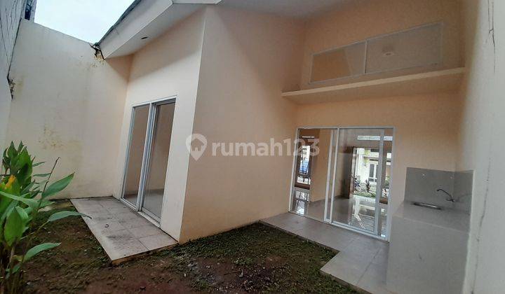 Rumah semi 2 lantai lokasi dekat Exit Tol cimanggis Surat Shm 10