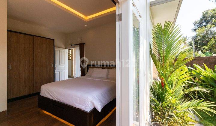 Rumah Style Villa Cantik dan Elegan 2