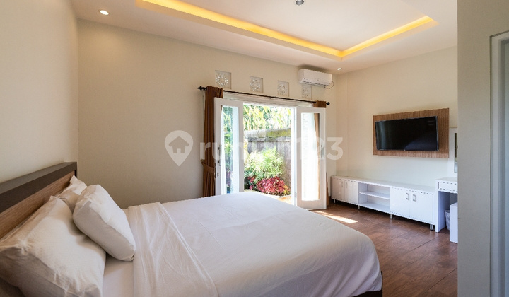 Rumah Style Villa Cantik dan Elegan 6