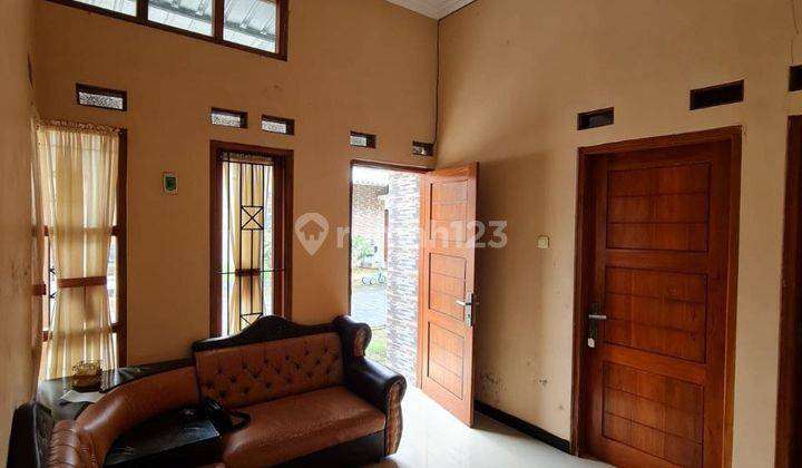 Rumah Full Furnished di Colomadu Dekat Exit Tol, Siap Huni 2