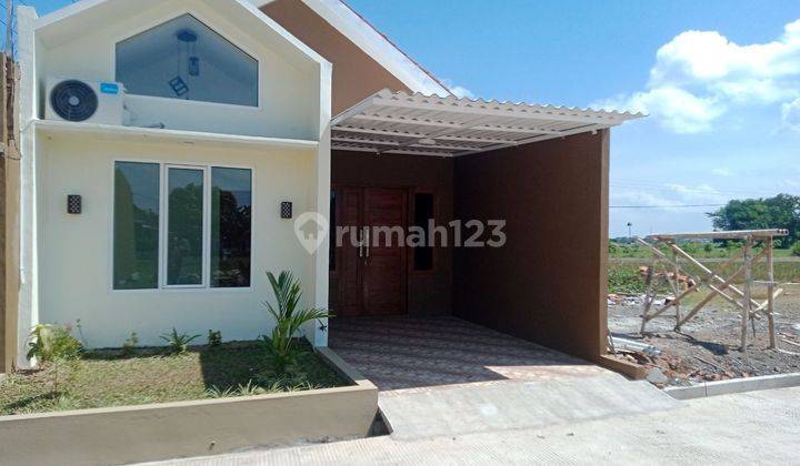 Rumah Baru Scandinavian di Sukoharjo Kota, Free Ac, Canopy Dll