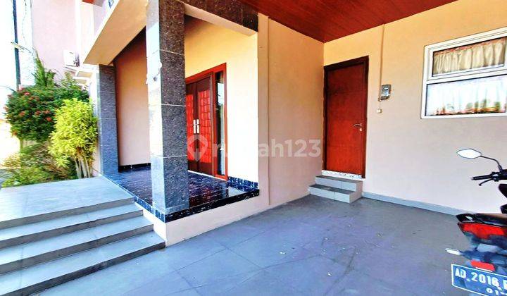 Rumah cantik Full Furnish di Solo Baru, dekat ke RS dr. oen 2