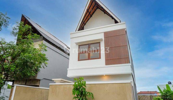 Comfortable Modern Minimalist Villa with One Gate System in Jimbaran 2