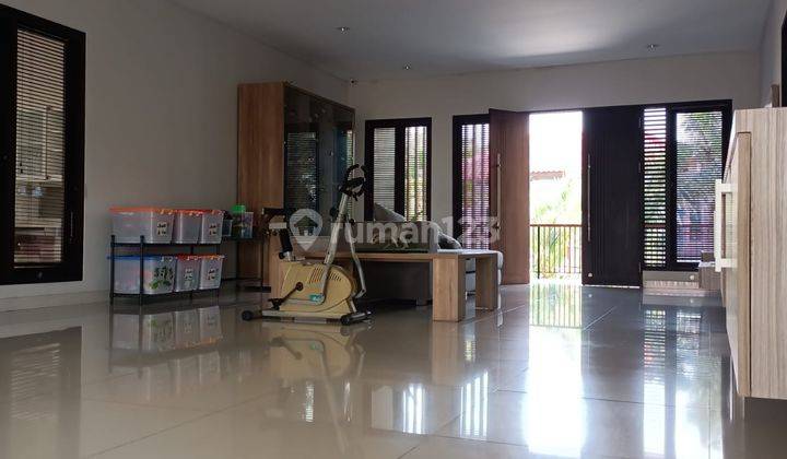 Rumah Mewah Full Furnished Lingkungan Nyaman di Kota Denpasar 2