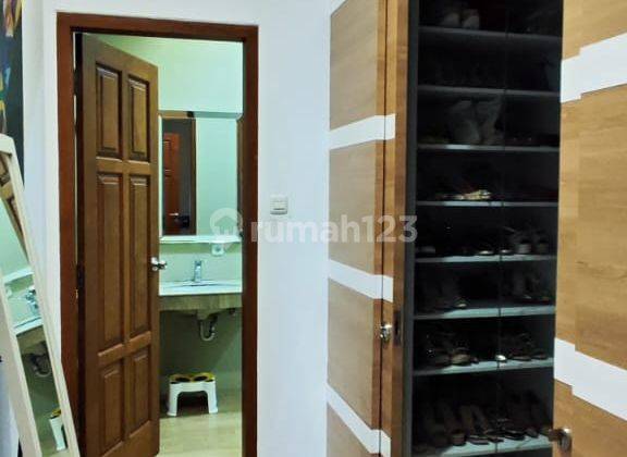 Luxury Semi Furnished House Strategic Location One Gate System 2