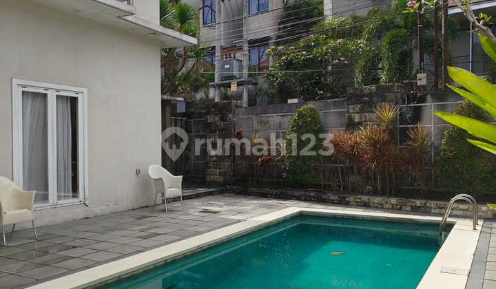 Rumah Ready Rapi dan Bersih 2 Lantai di Kawasan Perumahan Jimbaran