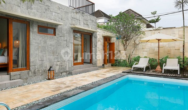 Villa Modern Minimalist Jimbaran Strategic Location Tourist Area 