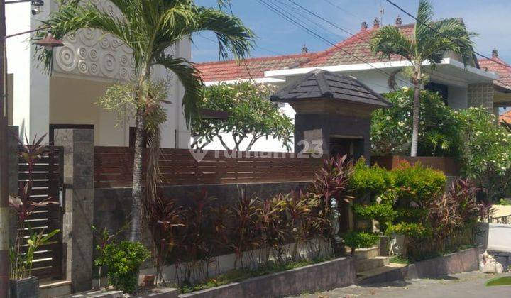 Villa For Rent 5 BR Private Pool Furnished Kerobokan Location 1