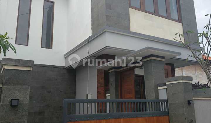 FOR SALE VILLA SANUR 3 BR PRIVAT POOL LOKASI STARTEGIS DEKAT PANTAI