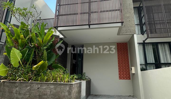 Villa Brand New Modern Tropis Best Premium Lokasi Dekat Pantai Canggu Villa Brand New Modern Tropis Best Premium Lokasi Dekat Pantai Canggu