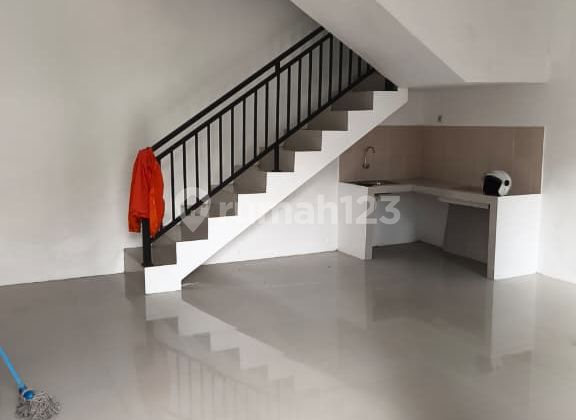 RUMAH SIAP HUNI 2LT KAWASAN PERUMAHAN LOKASI STARTEGIS DENPASAR BARAT 2