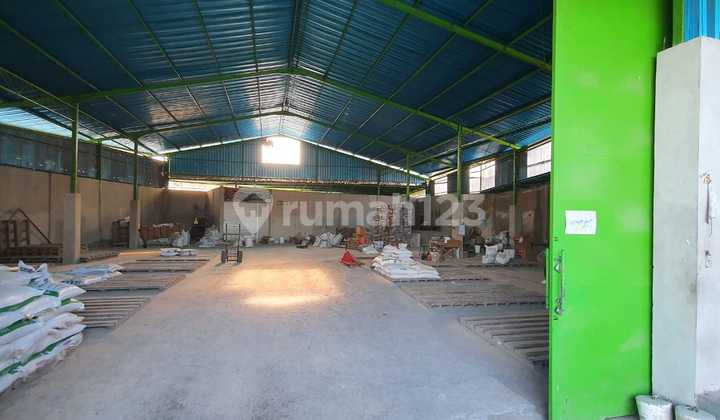 Ready-to-Use Land and Warehouse in Penebel, Tabanan, Bali