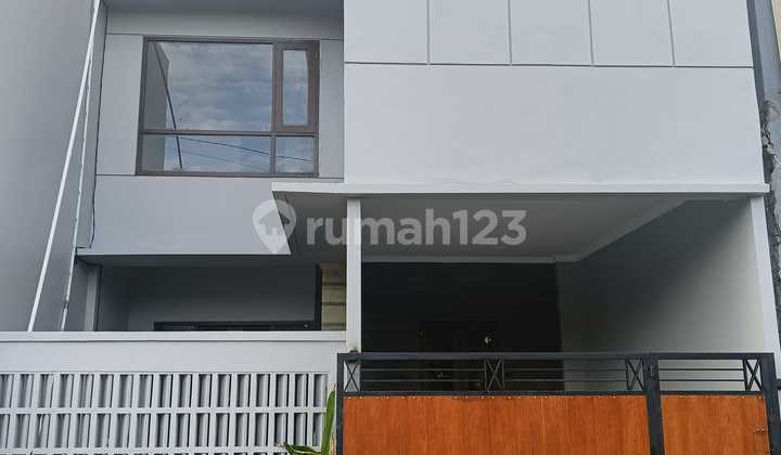 NEW MINIMALIST HOUSE 2-STORY 3-BR READY TO OCCUPY IN SOUTH DENPASAR 2