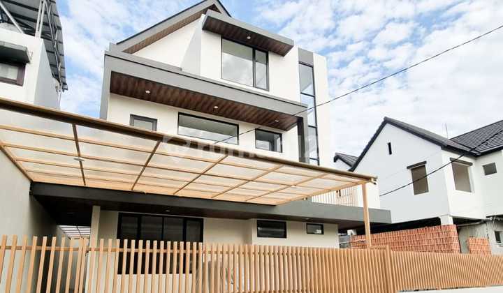 Modern 3-Story House in Padonan Canggu Modern 3-Story House in Padonan Canggu