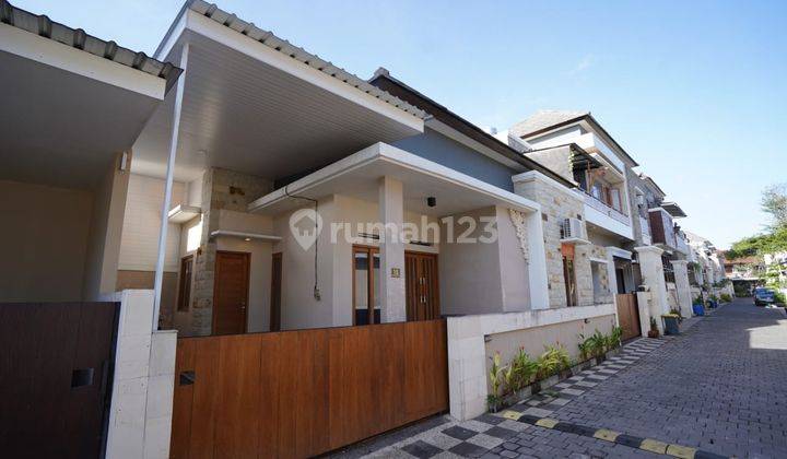 RUMAH SEMI VILLA ONE GATE SYSTEM KWALITAS TERBAIK LOKASI DENPASAR TIMUR  2