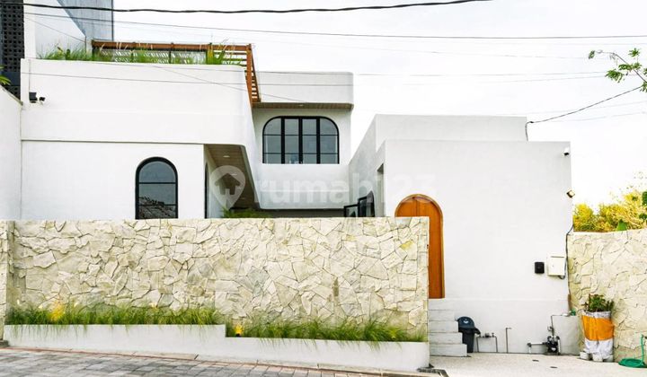 VILLA READY SIAP HUNI BEST INVESTMEN 3BR LOKASI DI MELASTI UNGASAN 