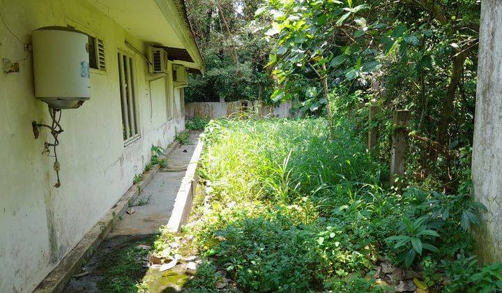 Termurah dan satu satunya. Dijual Tamah bonus rumah di VillaCinereMas  1