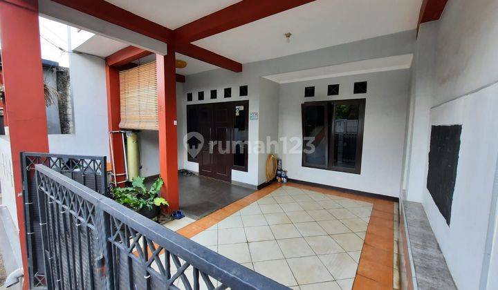 Dijual rumah 2 lantai siap huni dekat tol Bintaro  2