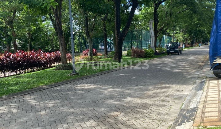 Front Garden House in Bintaro