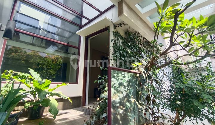 Rumah Dijual di Pondok Indah 3 Lantai SHM 4 Kt Dekat Embassy