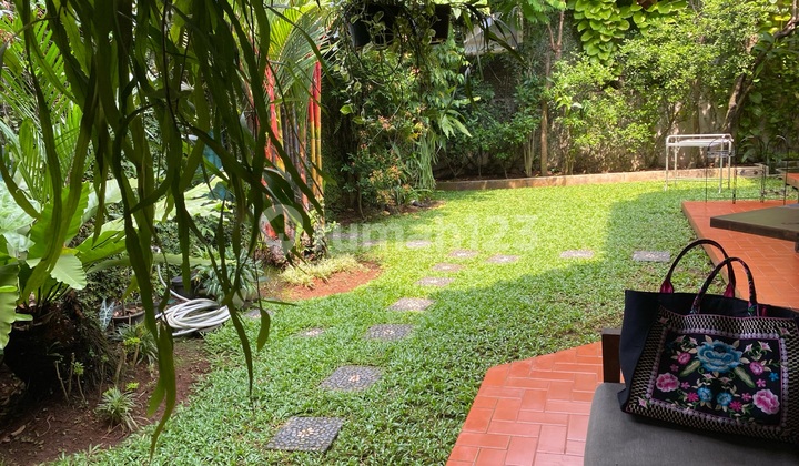 Rumah Depan Jalan Besar Rumah