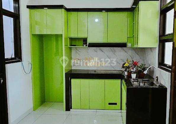 Rumah 2 Lantai Harga Murah, 5 Menit Transmart Maguwoharjo 2