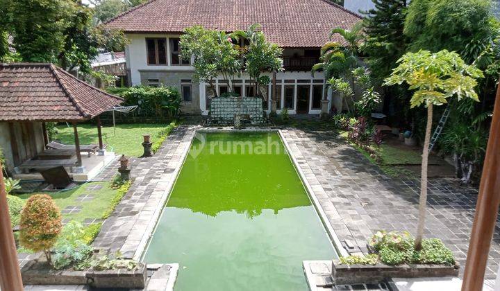 Rumah Besar Tepi Jalan Raya Di Tengah Kota Denpasar 1