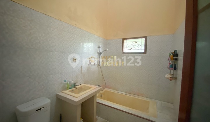 RUMAH BESAR MEGAH TANAH LUAS DEKAT TERMINAL GIWANGAN