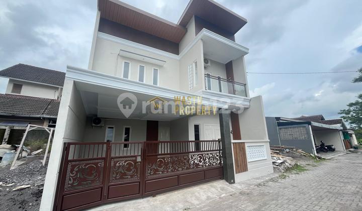 Rumah 2 Lantai Terbaik di Purwomartani, Siap Huni