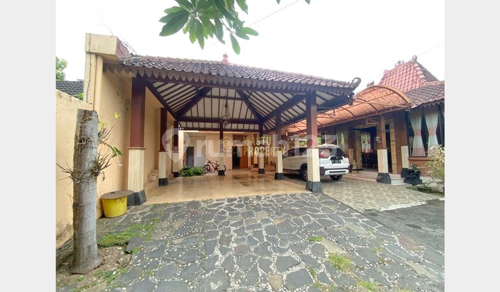 RUMAH BESAR MEGAH TANAH LUAS DEKAT TERMINAL GIWANGAN