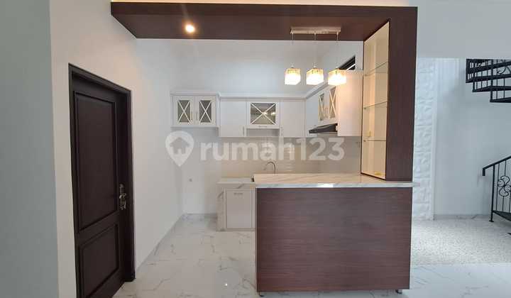 Rumah 2 Lantai Baru Semi Furnished SHM di Godean Sleman, Sleman 8
