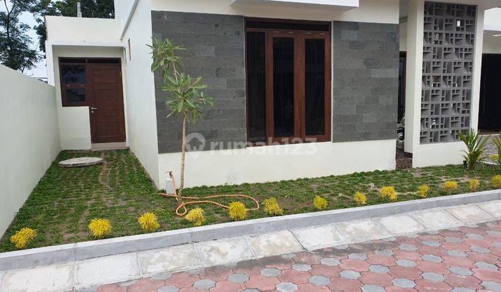 Rumah 2 Lantai Baru Unfurnished SHM di Purwomartani, Yogyakarta 11