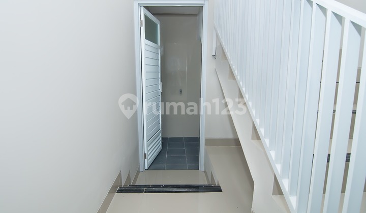 Rumah 2 Lantai Baru Unfurnished SHM di Purwomartani, Yogyakarta 4