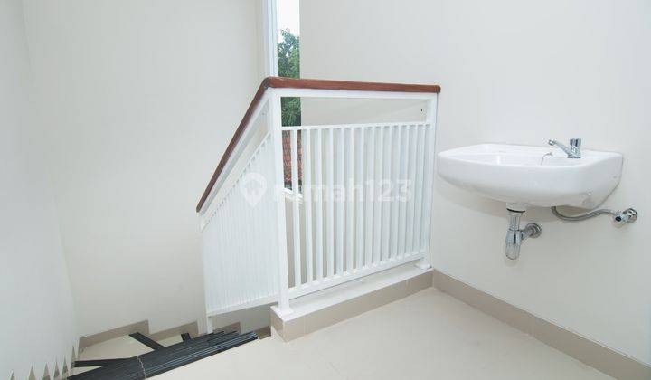 Rumah 2 Lantai Baru Unfurnished SHM di Purwomartani, Yogyakarta 9
