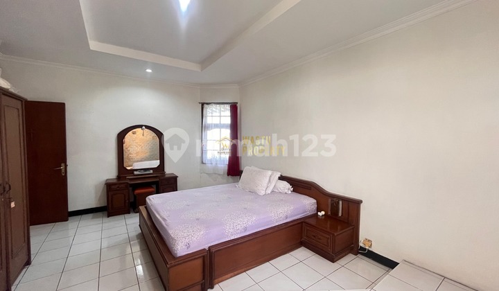 Rumah Etnik Tepi Jalan Strategis Cocok untuk Usaha 2