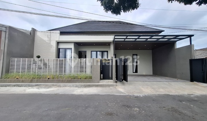 Rumah Siap Huni Open Space Sangat Strategis di Purwomartani