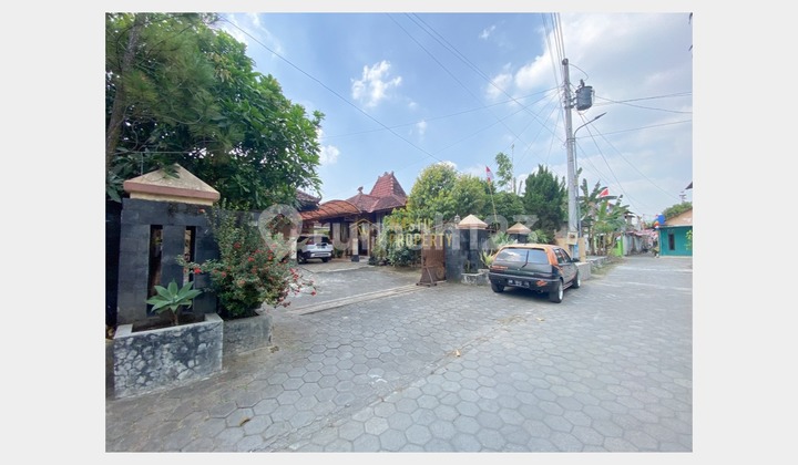 RUMAH MEWAH DI PLERET BANTUL, TANAH LUAS, AKSES MUDAH