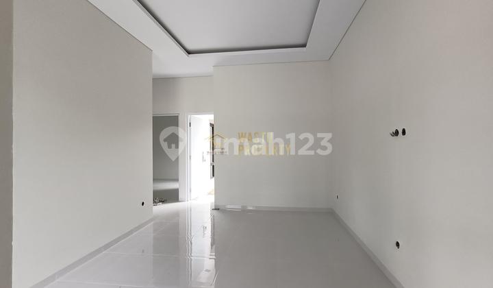 Ready-to-Live House with 2 Carports in Mlati Sleman 600 Million 2