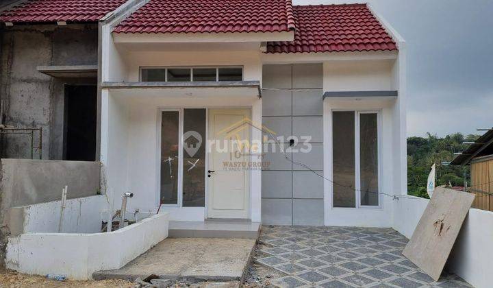 Rumah Modern Minimalis Di Dalam Perumahan 200JT Di Sleman 1