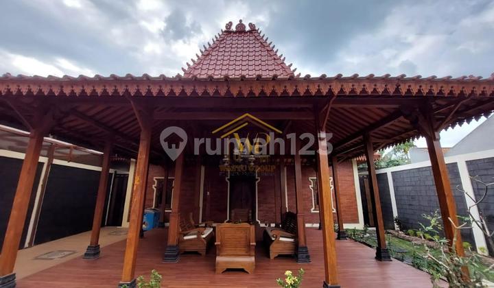 Premium Luxury Joglo in North Ringroad Jogja, Private Pool!