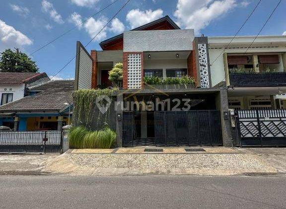 Rumah Premium 3 Lantai SHM Di Maguwoharjo Siap Huni  2