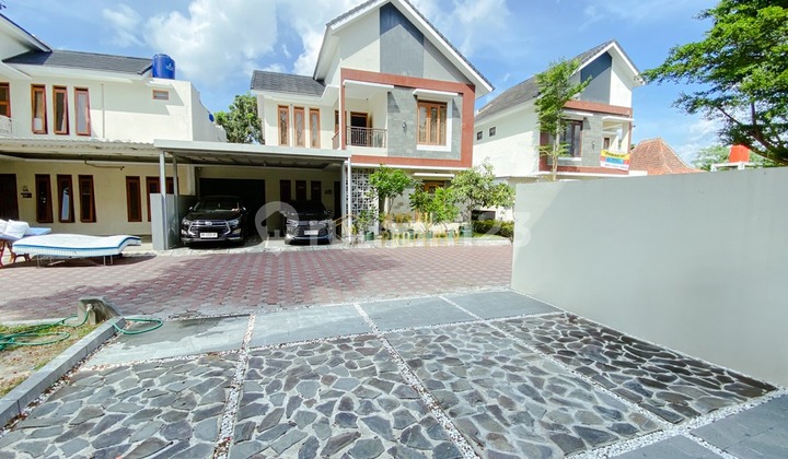 Rumah 2 Lantai One Gate Dalam Perumahan, Dekat Exit Tol Jogja 2