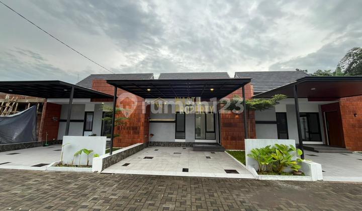 Rumah Terbaik 1 Lantai di Mlati Sleman, 2 Carport SHM Aman!