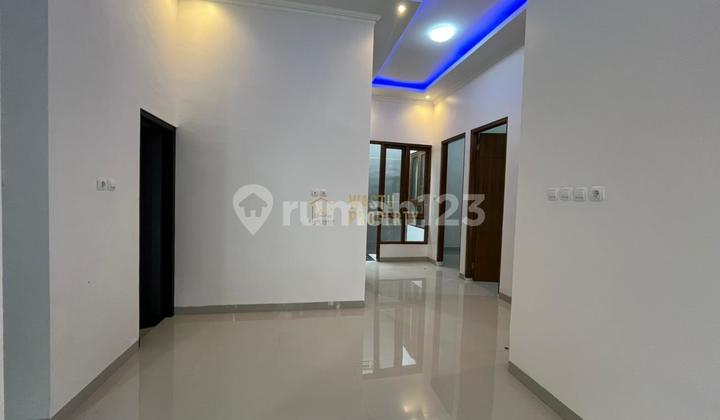 Ready-to-Live House 700M in Besi Jangkang, Low Down Payment 2