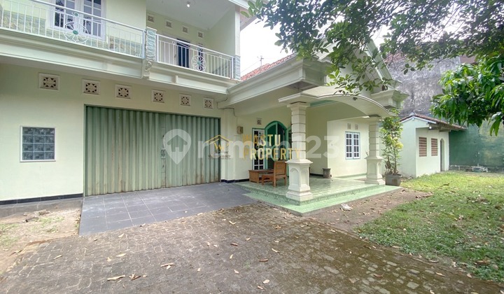 THE LARGEST LAND 2-STORY HOUSE IN BERBAH NEAR ADISUCIPTO AIR BASE