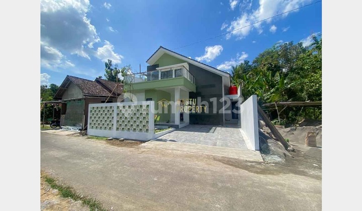 BEAUTIFUL 2-STORY VILLA IN MOYUDAN, MENOREH & EXOTIC RICE FIELD VIEW